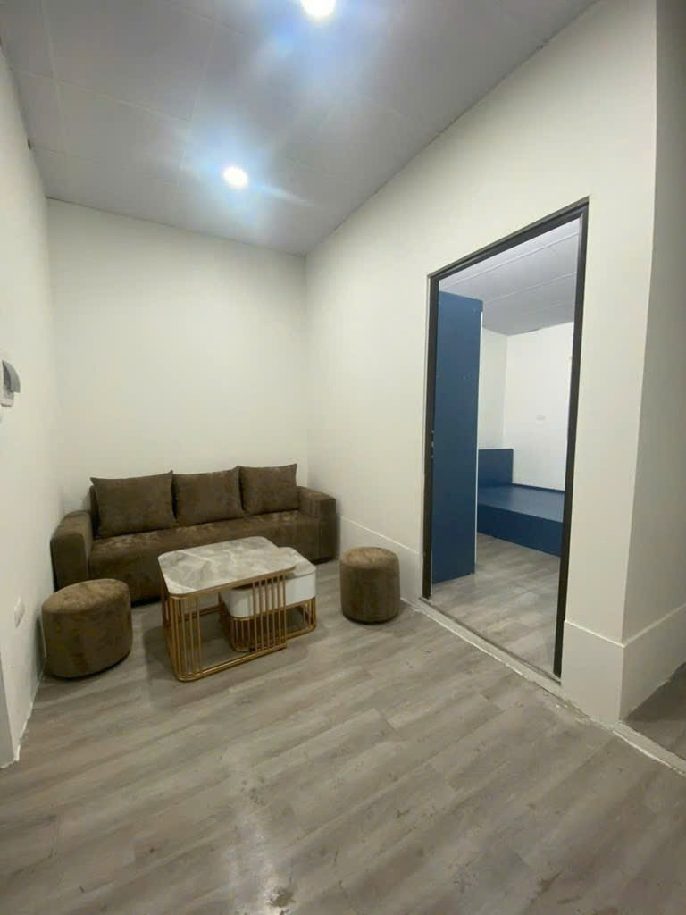 Bán Gấp Nhà Đất Trung Tâm Cầu Giấy - 93.6m² - Giá 17.7 Tỷ