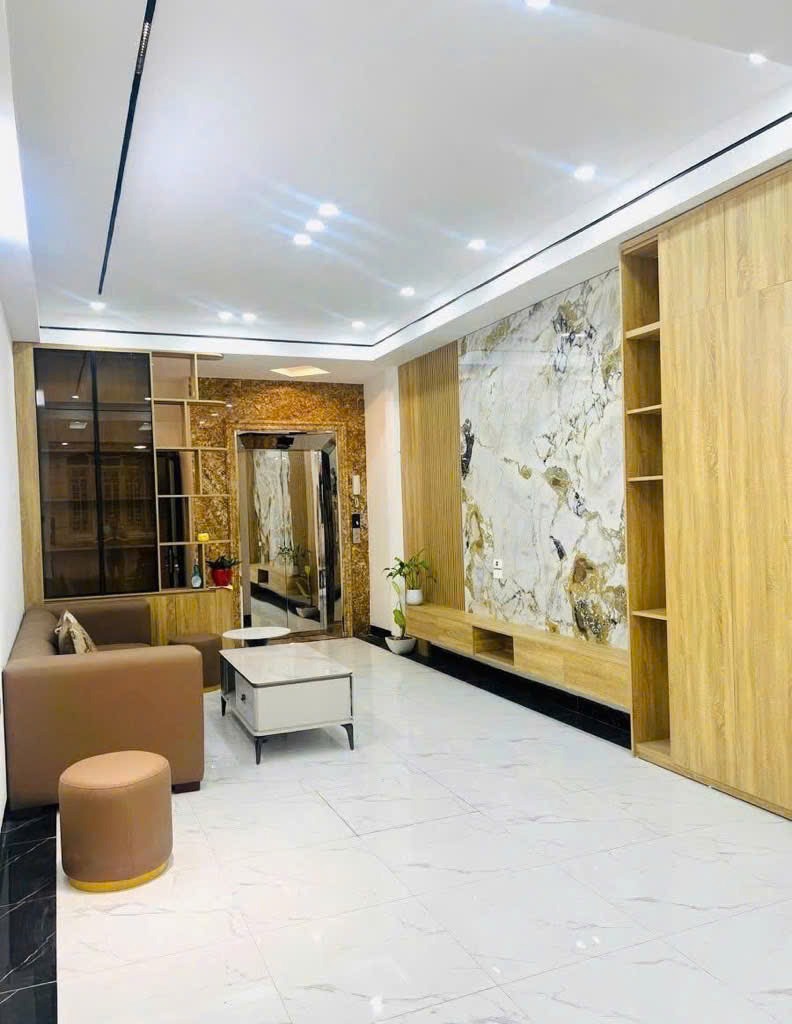 Nhà Phân Lô Cầu Giấy - 6 Tầng, Có Gara, Thang Máy - Giá Tốt