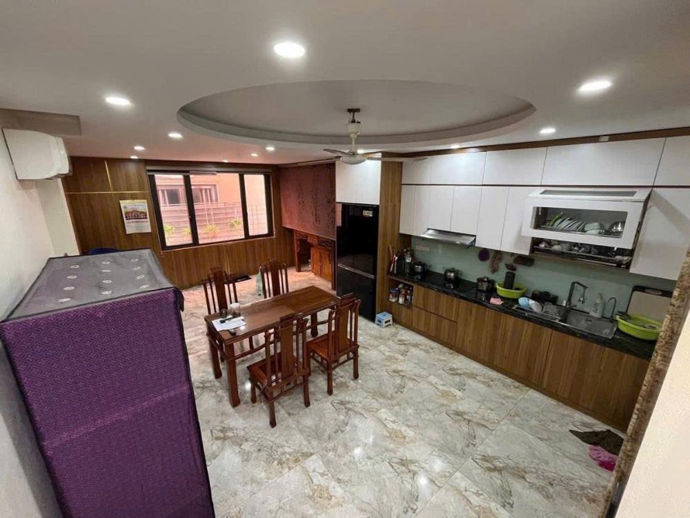 Bán Nhà Mặt Phố Đội Nhân, Ba Đình - 102m2, Mặt Tiền 7m - Vị Trí Vàng