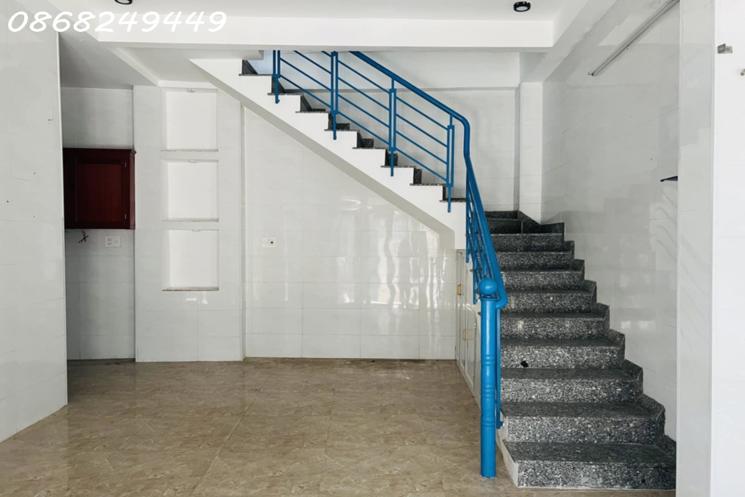 Kiệt ô tô Trần Duy Chiến, thông thẳng tắp, nhà 2 tầng kiên cố, vài phút ra biển