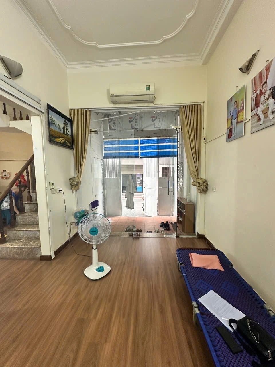 Bán nhà dân xây lô góc Nguyễn Chí Thanh - Kinh Doanh - Ô Tô Đỗ Ngày Đêm