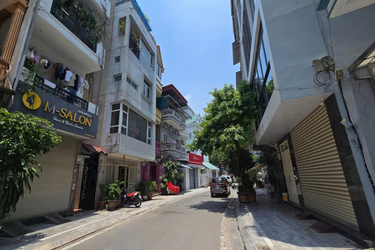MẶT PHỐ ĐÔNG CÁC, HOÀNG CẦU- TRUNG TÂM ĐỐNG ĐA
- Siêu phẩm mặt phố Đông Các - Ngay ngã 6 Ô CHỢ DỪA