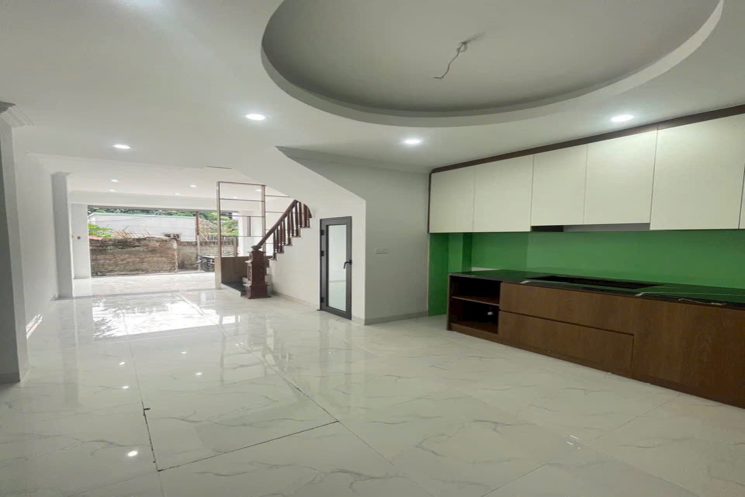 Ế ẩm quá giảm kịch khung căn nhà 5 tầng tại Vân Canh oto cách nhà 50m đi bộ