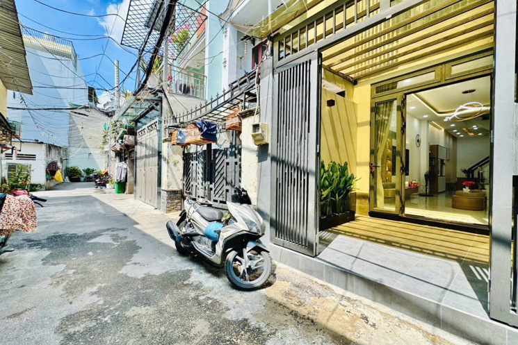43M2, BÁN NHÀ 4 TẦNG, 4PN, 169/ NGUYỄN TƯ GIẢN, P12 GÒ VẤP, 5 TỶ HƠN