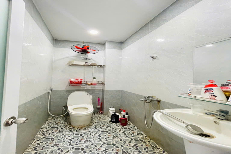 NHÀ ĐẸP HẺM XE HƠI – HUỲNH THỊ HAI, Q12 – GIÁ CHỈ 4.5 TỶ