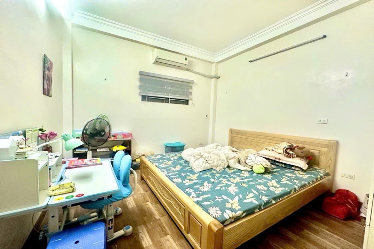 BÁN NHÀ  CỔ LINH THẠCH BÀN LONG BIÊN – 39M² – 4 TẦNG – NGÕ Ô TÔ – 4 PHÒNG NGỦ – 7,8 TỶ – SỔ ĐỎ