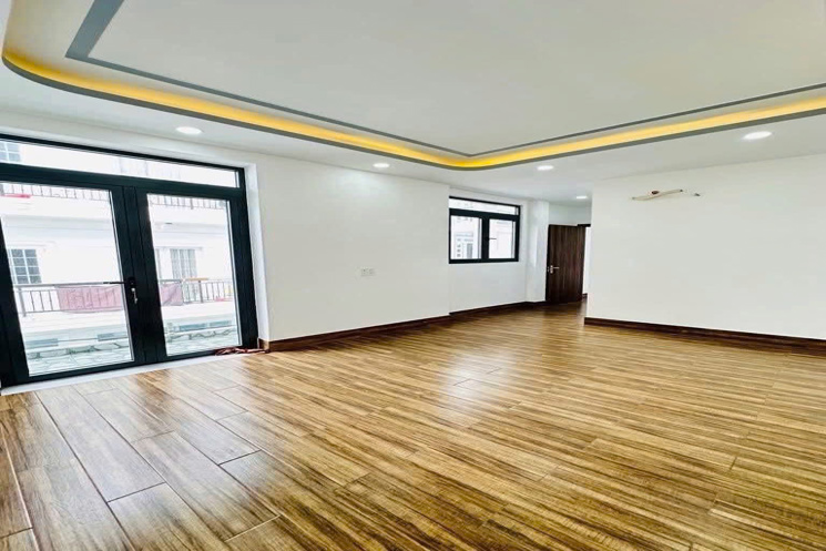 8.3 TỶ - NHÀ HẺM OTO NƠ TRANG LONG 39M2 4 TẦNG