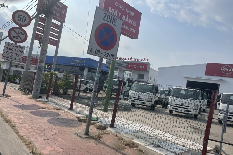 Chuyển nhượng Showroom ô tô 2 mặt tiền 87x115m giá 400 tỷ QL1A, Q12
