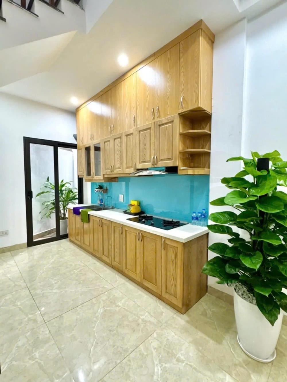 Bán Nhà Phố Mặt Tiền Nguyễn Thị Minh Khai, Quận 3 - Vị Trí Vàng, Giá Tốt