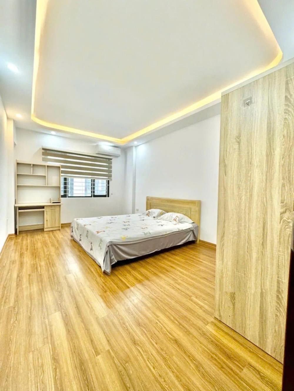 Bán Nhà Phố Mặt Tiền Nguyễn Thị Minh Khai, Quận 3 - Vị Trí Vàng, Giá Tốt