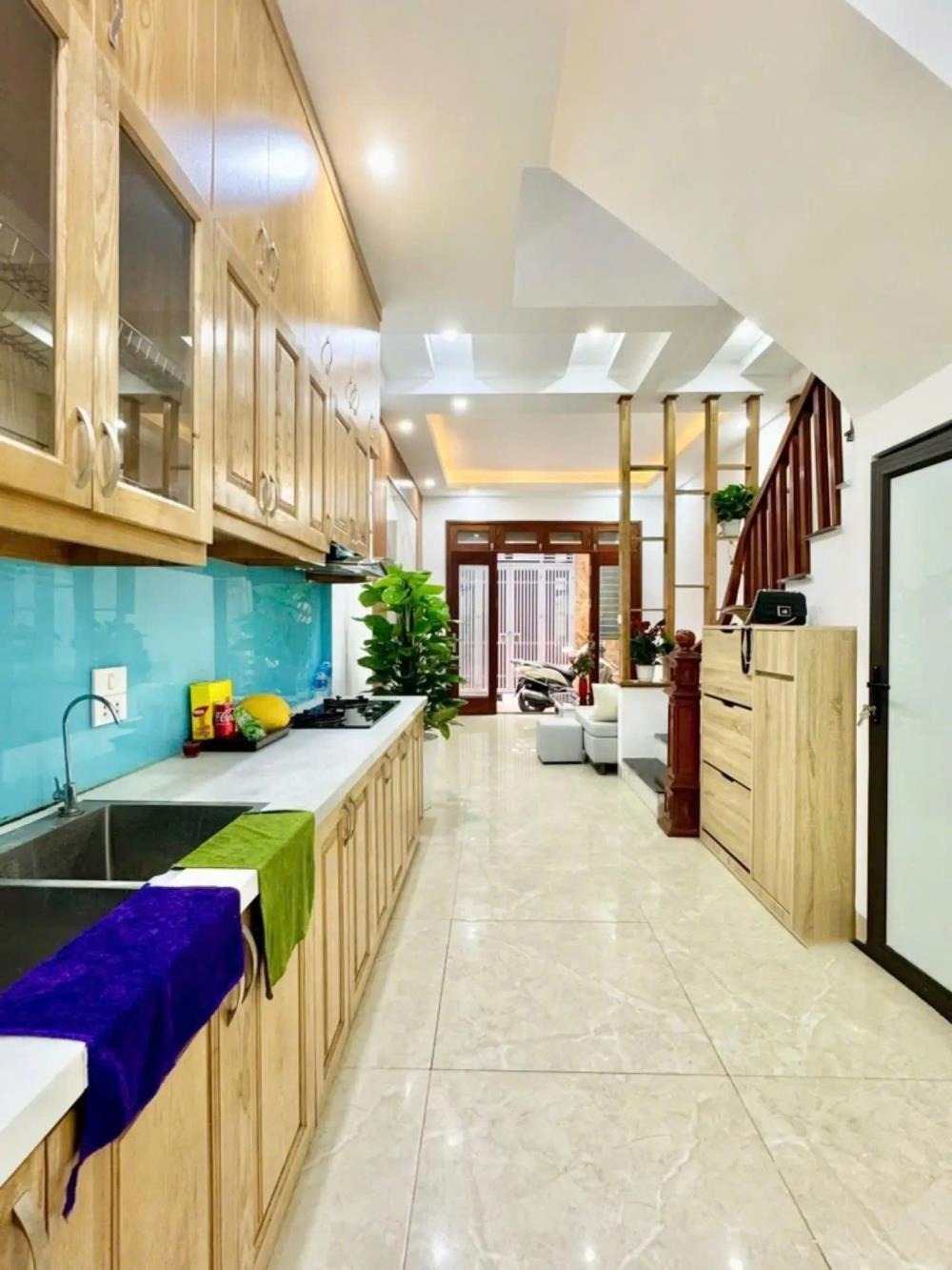 Bán Nhà Phố Mặt Tiền Nguyễn Thị Minh Khai, Quận 3 - Vị Trí Vàng, Giá Tốt
