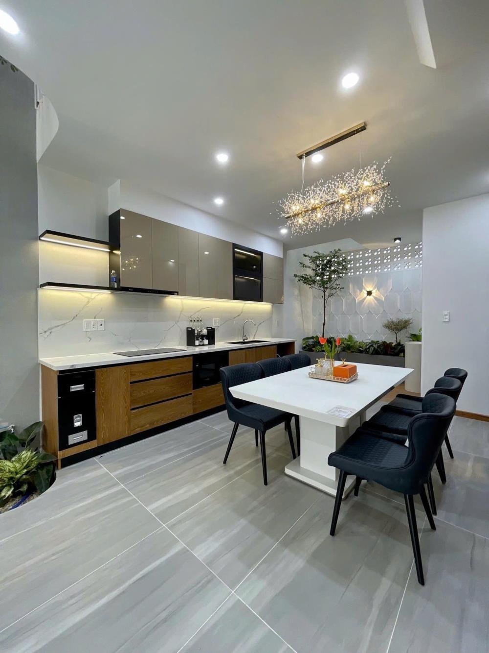 Nhà 3 Tầng Mặt Tiền Hồ Văn Long, Bình Tân - Giá 7 Tỷ