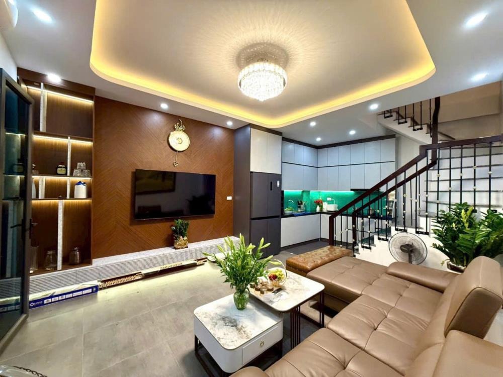 Bán Nhà 5 Tầng Văn Quán, Hà Đông Full Nội Thất - Giá 8.2 Tỷ