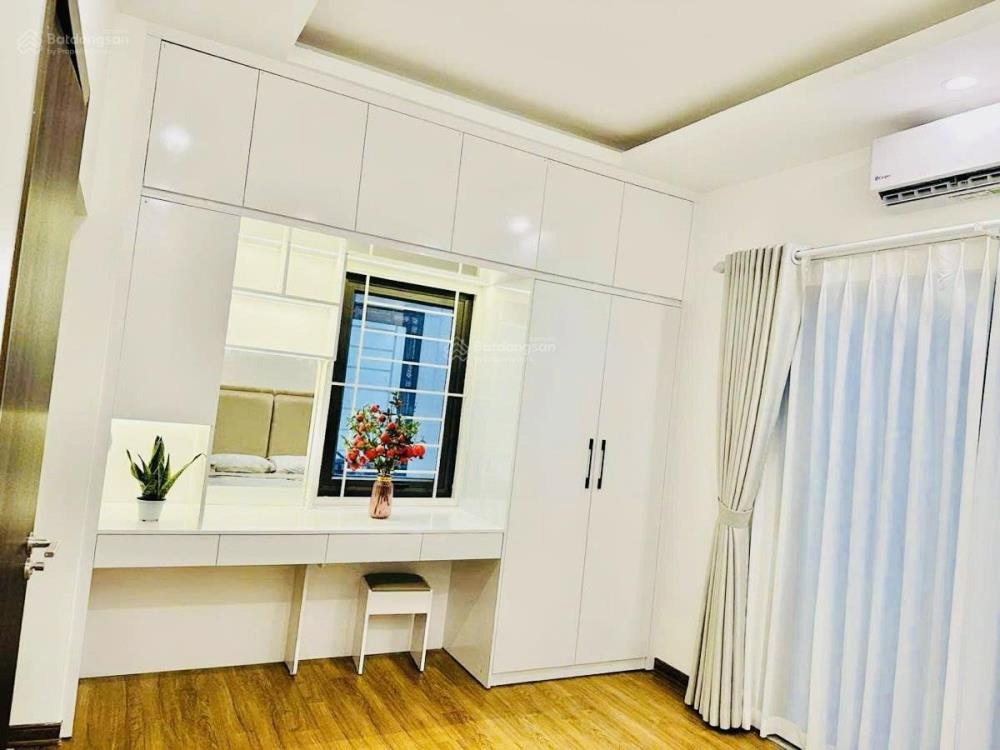 Nhà đẹp 34m2, 5 tầng, thang máy, kinh doanh tốt - Giá 9.2 tỷ