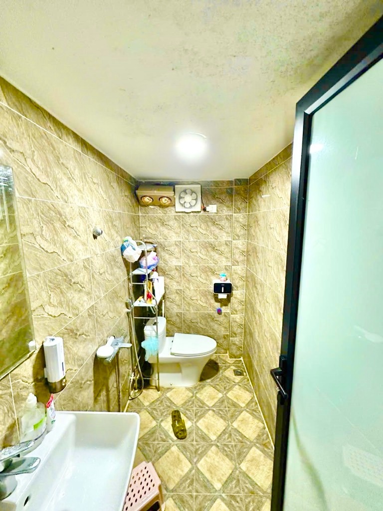 Nhà đẹp Hào Nam - Đống Đa - 5 Tầng - 13.9 Tỷ - Ngõ Thông Thoáng