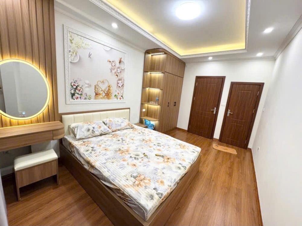 Bán Gấp Nhà Phố Văn Cao 5 Tầng, Full Nội Thất, Giá Chỉ 6x Tỷ