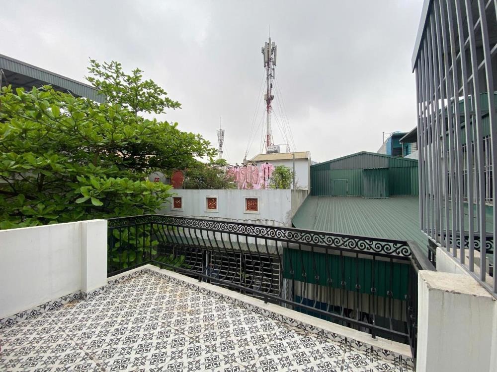 Nhà Mới 5 Tầng, Thang Máy, Hào Nam - Đê La Thành - Giá 11.2 Tỷ