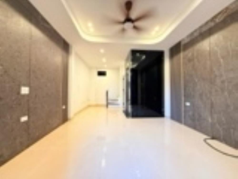Nhà Mới 5 Tầng, Thang Máy, Ô Tô Đỗ Cửa - Trung Văn - Giá 8 Tỷ