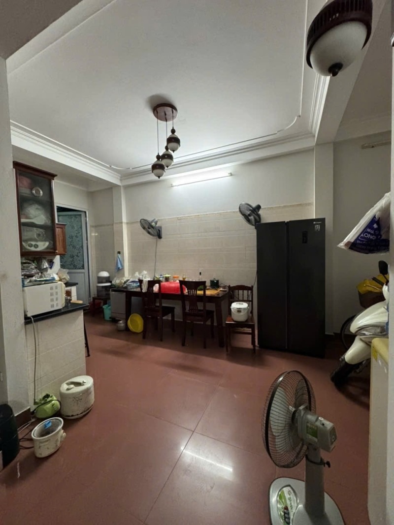 Bán nhà Hồng Tiến, Long Biên - 81m2, 3 Tầng, Ô Tô Vào Nhà - Giá 16 Tỷ