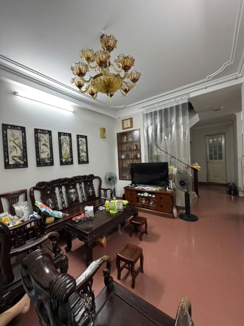 Bán nhà Hồng Tiến, Long Biên - 81m2, 3 Tầng, Ô Tô Vào Nhà - Giá 16 Tỷ