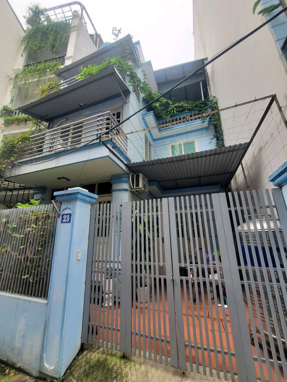 Bán nhà Hồng Tiến, Long Biên - 81m2, 3 Tầng, Ô Tô Vào Nhà - Giá 16 Tỷ