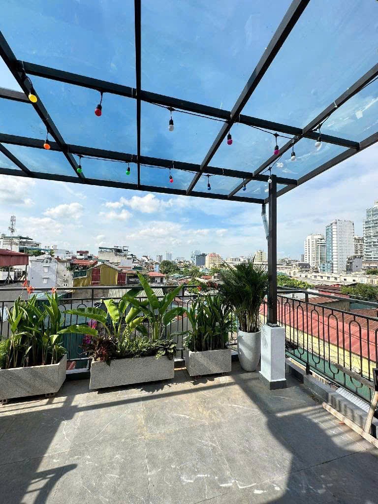 Bán nhà Quận Đống Đa - 7 Tầng, Thang Máy, Nội Thất Xịn - Giá 11.85 Tỷ