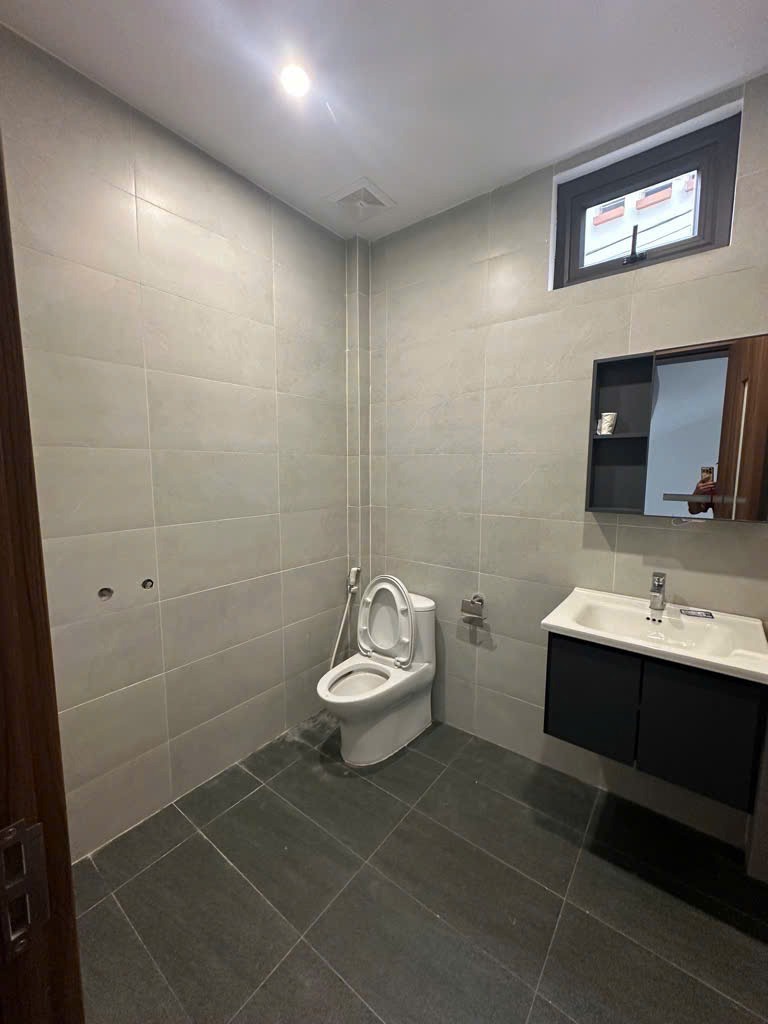 Bán nhà Tây Sơn mới xây 5 tầng, 65m², giá 11.9 tỷ - Vị trí đẹp, thoáng đãng