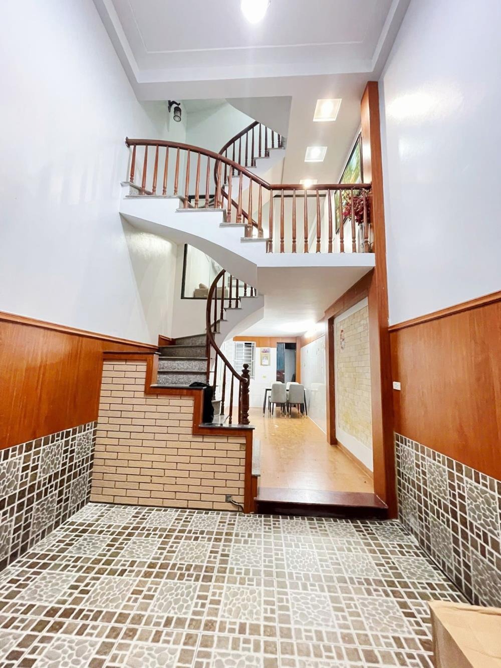 Nhà Định Công Hạ Giá Tốt - 6 Tầng, 32m2 - 5.9 Tỷ