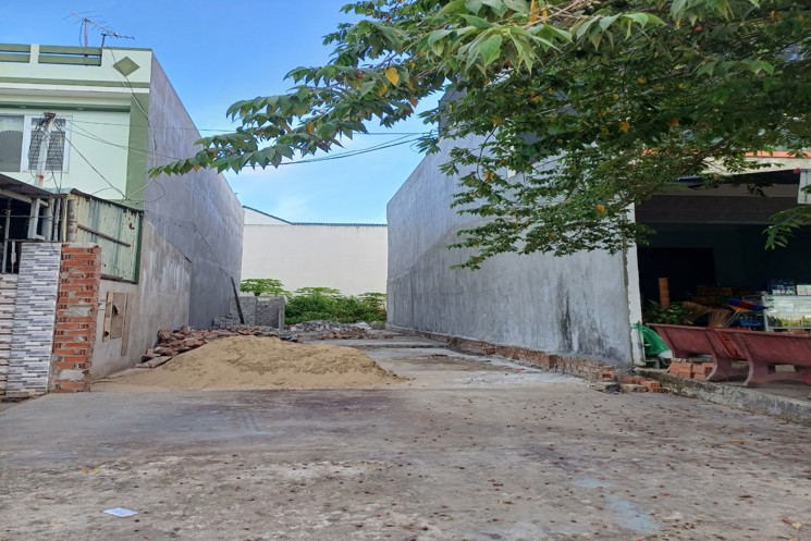 già sập hầm cho lô đất 100m2, đường 33m, giao thương giữa HOÀ XUÂN và HOÀ QUÝ