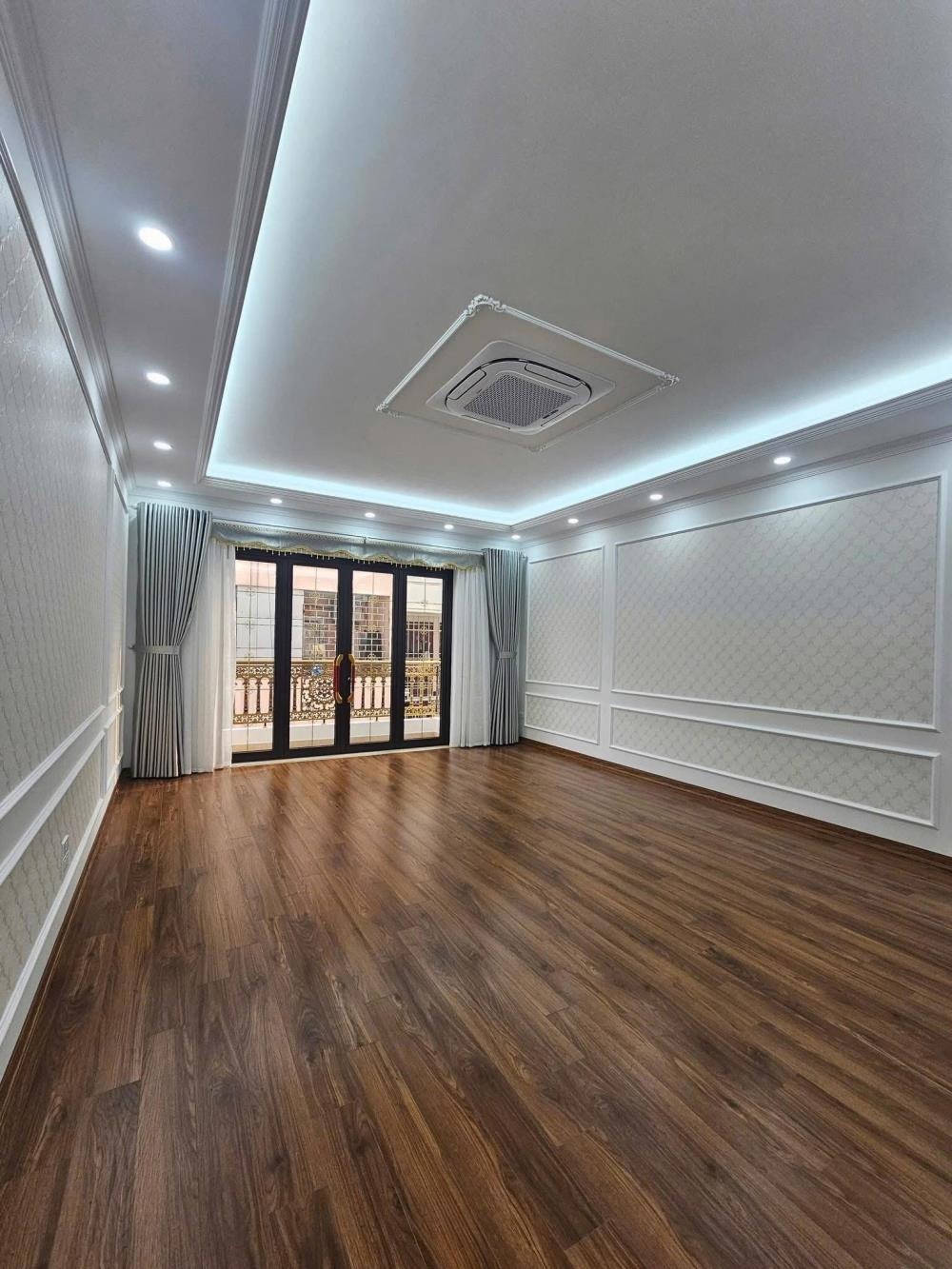 Bán nhà 5 tầng Vân Canh - Vị trí đẹp, tiện ích đầy đủ, giá tốt