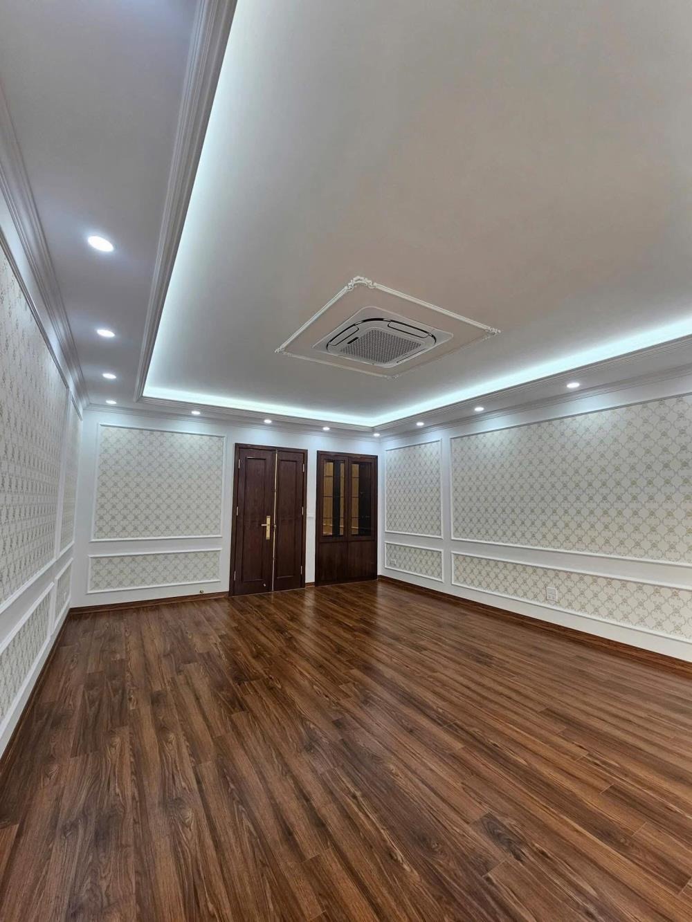 Bán nhà 5 tầng Vân Canh - Vị trí đẹp, tiện ích đầy đủ, giá tốt