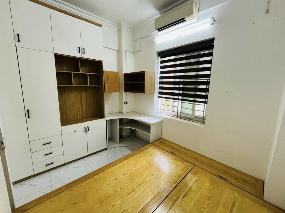 Chung Cư C10 Xuân La: Căn Góc 37m² - Giá 3.57 Tỷ - Vị Trí Đắc Địa