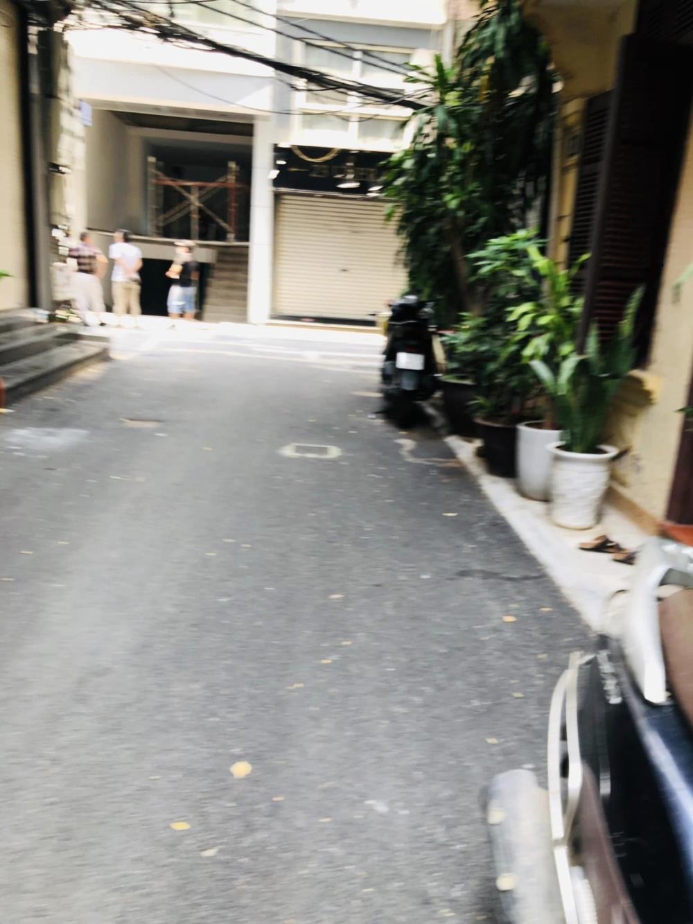 Bán nhà phố Quận Hoàn Kiếm 151m2, 3 Tầng, Mặt Tiền 6m - Tặng GPXD 8 Tầng - 75 Tỷ Thương Lượng