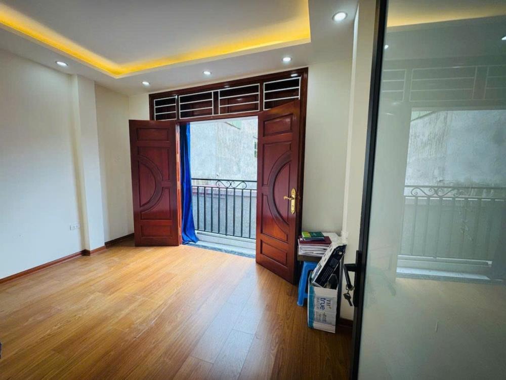 Nhà Góc 2 Mặt Thoáng, Full Nội Thất, Gần Ô Tô - Giá 7.5 Tỷ