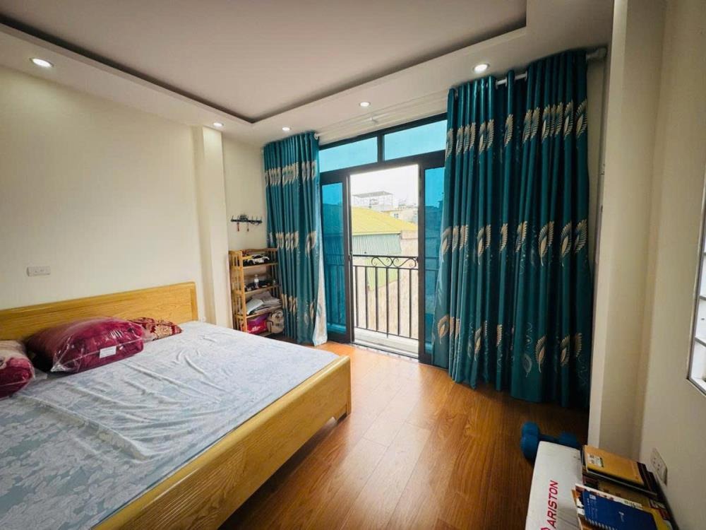 Nhà Góc 2 Mặt Thoáng, Full Nội Thất, Gần Ô Tô - Giá 7.5 Tỷ