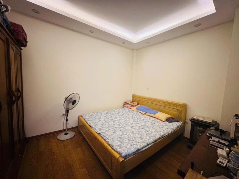 Nhà Góc 2 Mặt Thoáng, Full Nội Thất, Gần Ô Tô - Giá 7.5 Tỷ