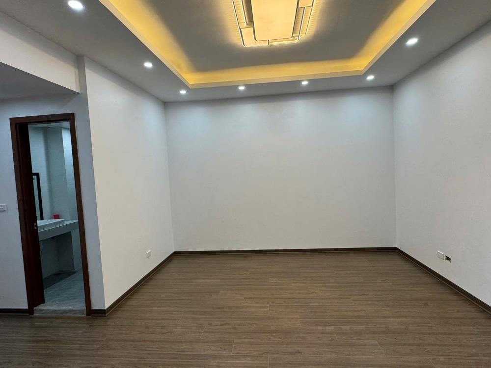 Chung Cư Nam Trung Yên 60m² - 2PN - Giá 5.28 Tỷ - Vị Trí Vàng Cầu Giấy