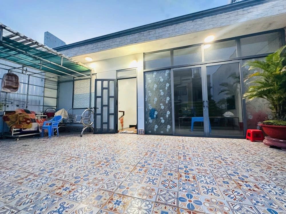 Bán nhà trung tâm Linh Xuân, Đường Số 10 - 2 Lầu, 185m², Giá 10.5 Tỷ