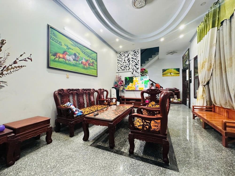 Bán nhà trung tâm Linh Xuân, Đường Số 10 - 2 Lầu, 185m², Giá 10.5 Tỷ