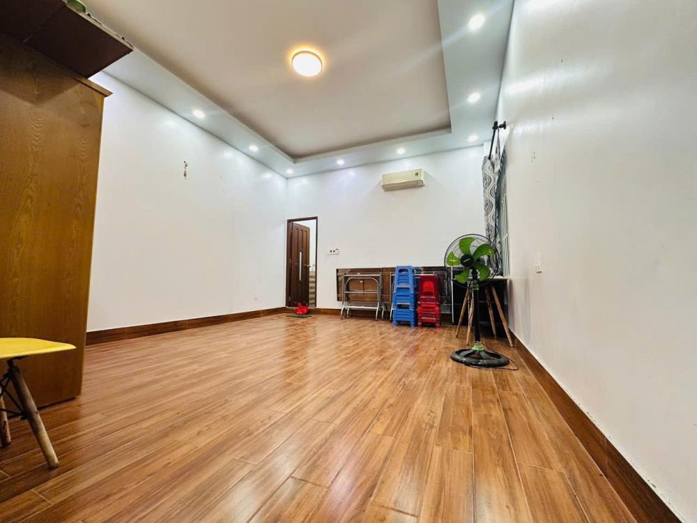 Bán nhà trung tâm Linh Xuân, Đường Số 10 - 2 Lầu, 185m², Giá 10.5 Tỷ