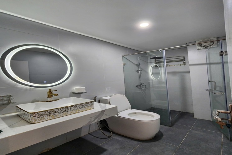 Nhà mới Thái Hà oto đỗ cửa, thoáng trước sau