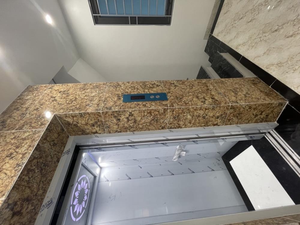 Bán nhà Xuân Phương 35m2, 6 tầng, lô góc, ô tô 7 chỗ, giá 7 tỷ+