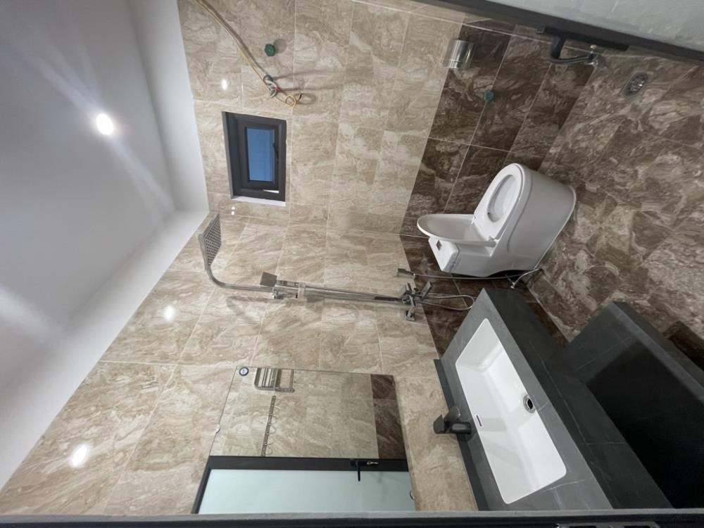 Bán nhà Xuân Phương 35m2, 6 tầng, lô góc, ô tô 7 chỗ, giá 7 tỷ+