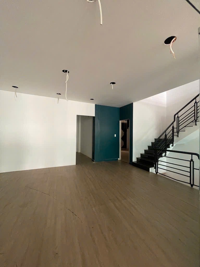 Bán tòa nhà 5 tầng mặt tiền Gò Dầu, 216m2, DT 2 tỷ/tháng - Đầu tư sinh lời