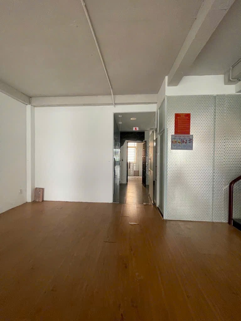 Bán tòa nhà 5 tầng mặt tiền Gò Dầu, 216m2, DT 2 tỷ/tháng - Đầu tư sinh lời