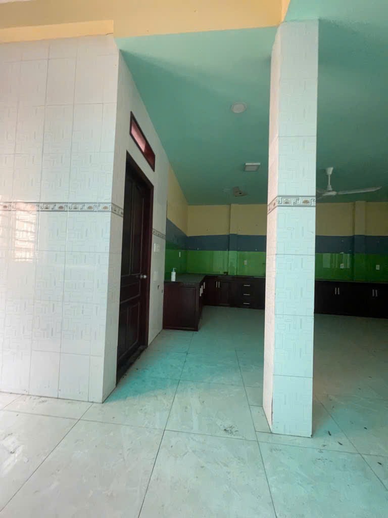 Bán tòa nhà 5 tầng mặt tiền Gò Dầu, 216m2, DT 2 tỷ/tháng - Đầu tư sinh lời