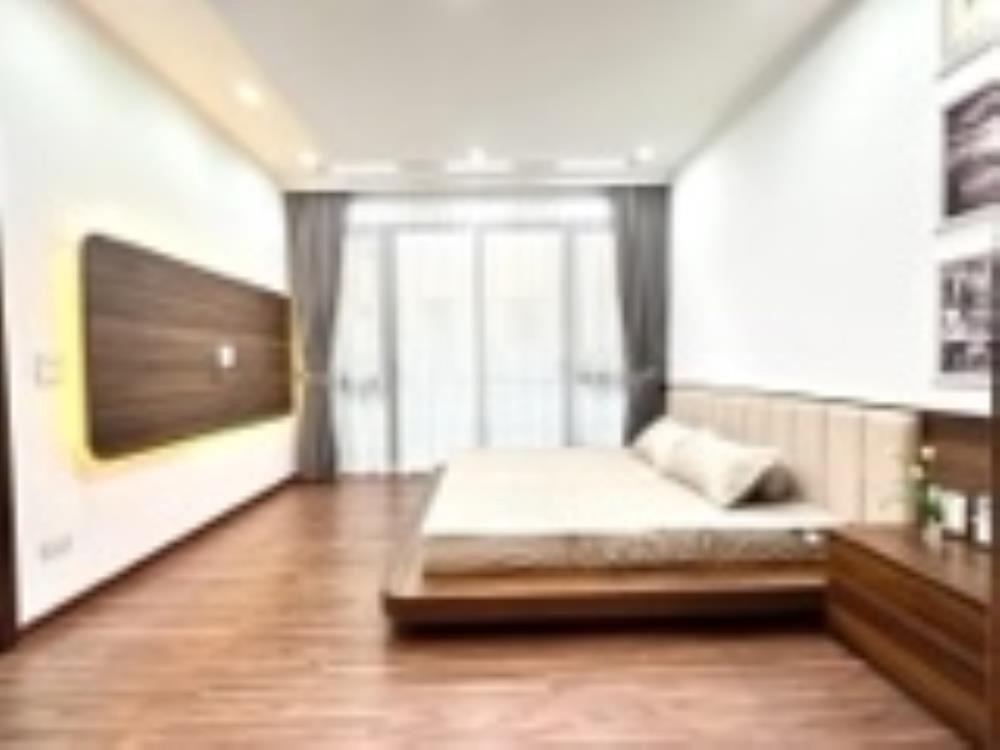 Bán nhà ngõ Kim Mã - Ô tô vào tận cửa - Thang máy - 43m2 - Giá 15.5 tỷ