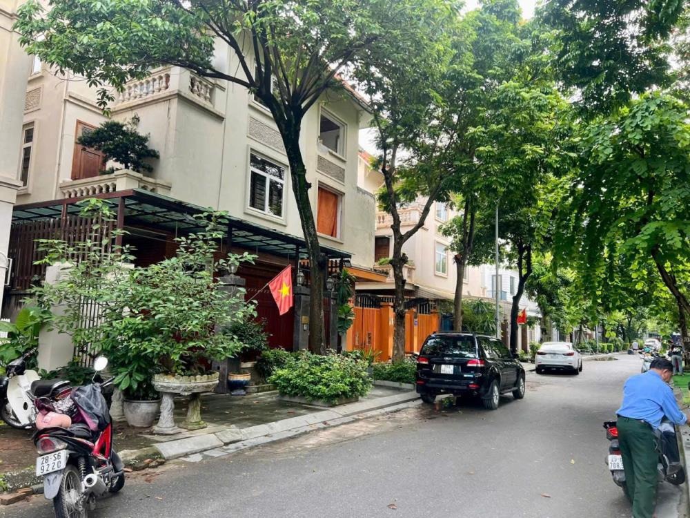 Bán Biệt Thự Làng Việt Kiều Châu Âu Hà Đông - 134m² - Giá 40 Tỷ