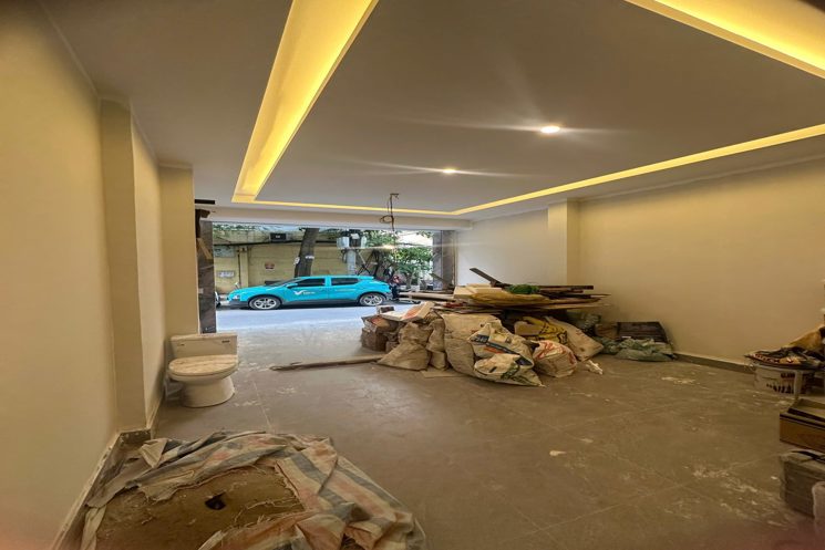 Mặt phố Hoàng Cầu 70m 5 tầng mt 4m 27.9 tỷ thang máy ô tô tránh kinh doanh 0986073333
