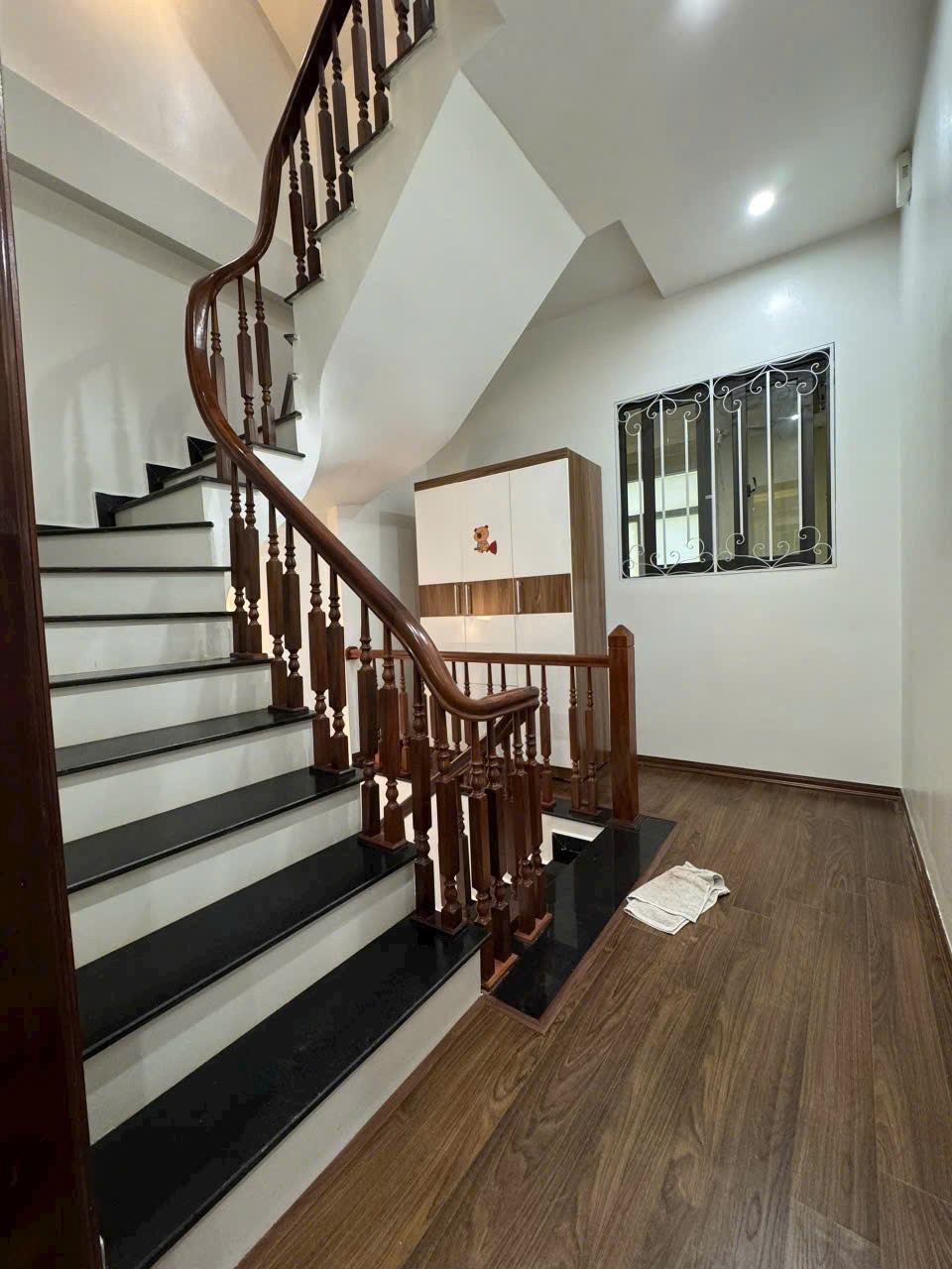 Bán nhà trung tâm Hà Đông - 5 phút đến trường học, tiện ích đầy đủ